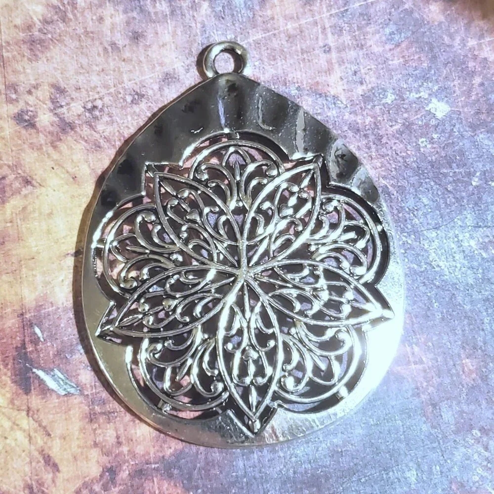 Vintage Y2K Antique Silver Moroccan Arabesque Cutout Flower 69x47mm Teardrop Pen